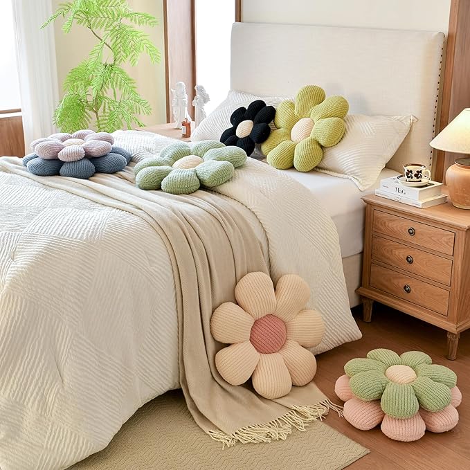 Xuyier Flower Shaped Throw Pillow,Soft Daisy Pillow with Decorative Pillows for Bed Couch Chair Floor, Flower Plush Pillows for Living Room Bed Room Seat Cushion(14.9" Lavender)