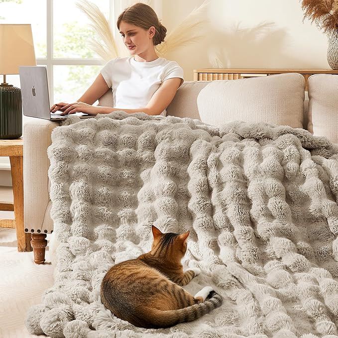 L'AGRATY Faux Rabbit Fur Blanket: 60" x 80" Twin Luxury Soft Fluffy Thick Fur Throw Blanket for Couch Bed Sofa - Cozy Plush Bubble Blankets for Winter: Flannel Fleece Decorative Blanket(Castle Grey)