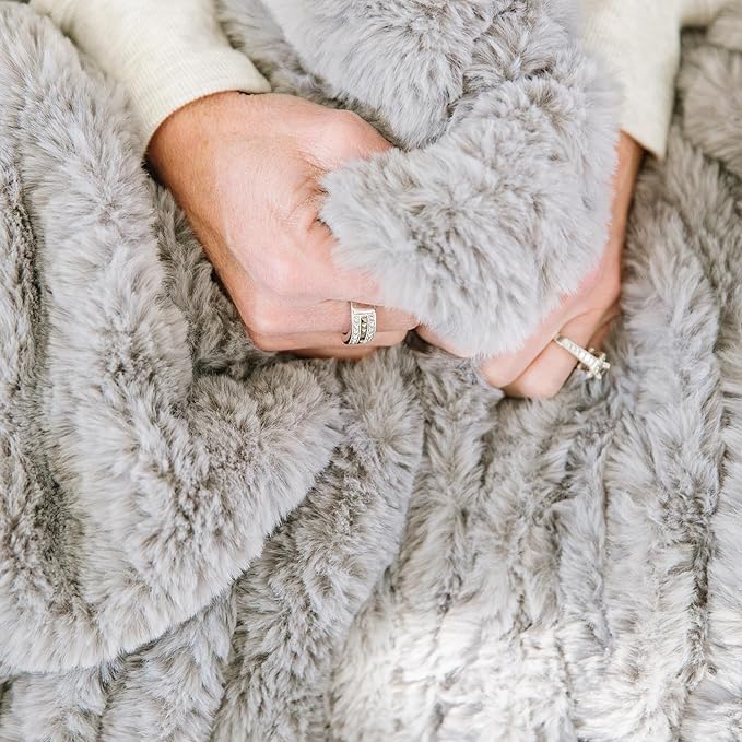 Minky Designs Ash Gray Minky Blanket – Ultra Soft Faux Fur Throw Blanket for Couch, Bed & Home – Fluffy, Warm & Luxurious – Chic Collection (Large, 60x72)