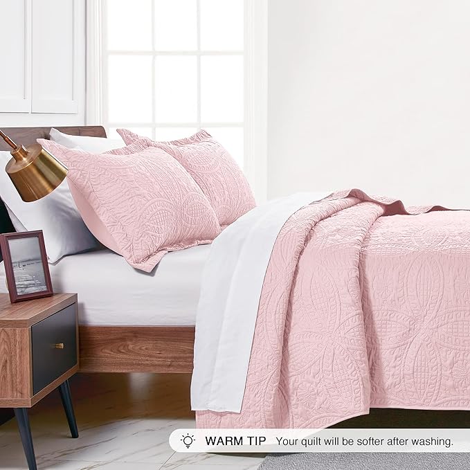 Love's cabin King Size Quilt Set Pink Bedspreads - Soft Bed Summer Lightweight Bedspread Comforter - Modern Style Coin Pattern Coverlet for All Season - 3 Pieces (1 Quilt, 2 Pillow Shams)