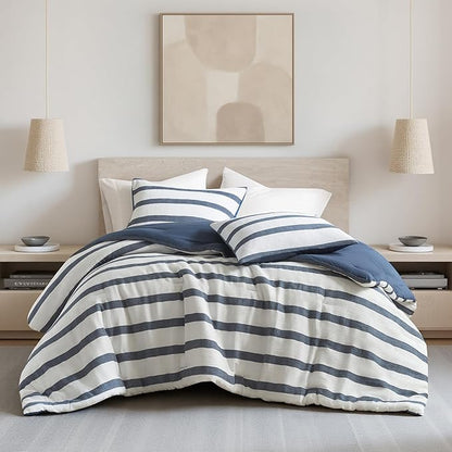 Madison Park Essentials Striped Comforter Set Queen Size, Yarn-Dyed Reversible Comforter with Minimalist Stripes, Crinkled Texture Bedding Set for All-Season Lightweight Warmth, Merritt Blue