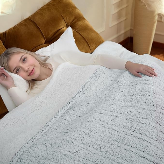 Electric Heated Blanket Full Size 72"×84" with 9 Heating Levels & 1-10Hs Auto Off，Double Sided Plush Sherpa, Energy Efficient, Machine Washable, for Couch & Bed, Light Gradient Blue