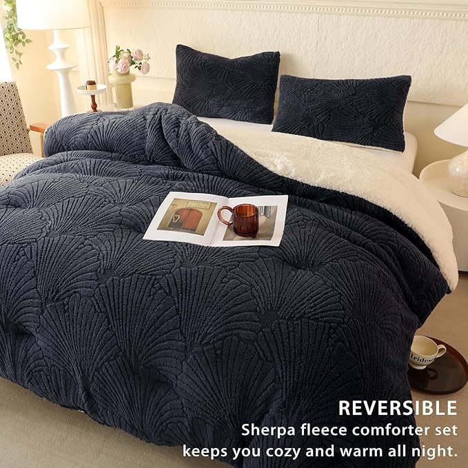 Seashell Jacquard Sherpa Comforter Set Warm Cozy Premium Bedding 3 Pieces, Full/Queen Size Geometric Pattern Quilt Comforter with 2 Pillowcases(90"X90" Grey)