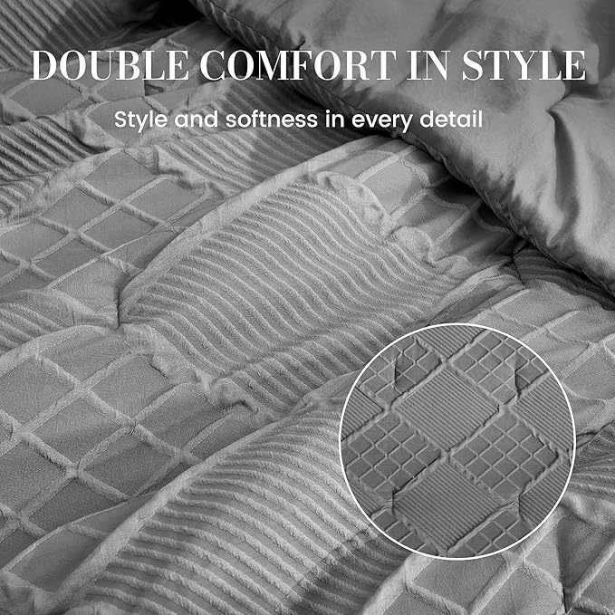 Amélie Home Queen Comforter Set, 3 Piece Grey Jacquard Bedding Set with 2 Pillow Cases, Soft Microfiber Diamond Design, Lightweight All-Season for Bedroom & Dorm