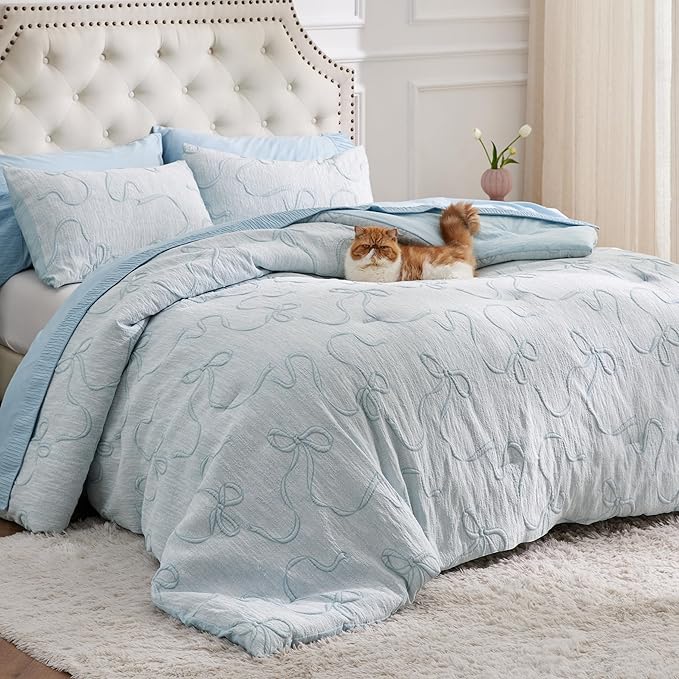 Bedsure Twin/Twin XL Comforter, GentleSoft™ 2 Pieces Bow Cute Bedding Blue Room Decor Aesthetic, Twin/Twin XL Bedding Gifts for Her, 1 Bed Blue Comforter, 1 Pillow Shams, 68x88 Inches