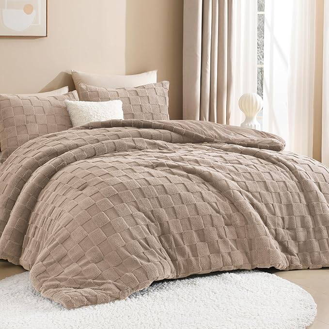Litanika Khaki King Size Comforter Sets 3 Pieces Fleece Plaid Comforter, Soft Fuzzy Fluffy Bedding Set with Comforter and Pillowcases