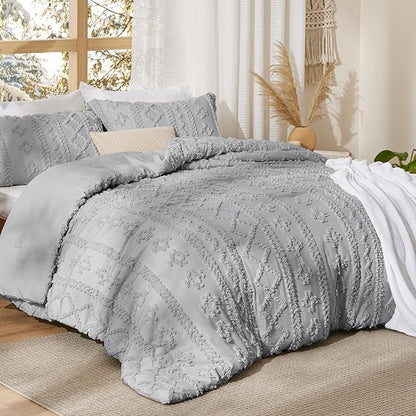 Bedsure Tufted Boho Comforter Set King Size - Light Grey Boho Bed Set, GentleSoft™ 3 Pieces Farmhouse Shabby Chic Embroidery Bedding, Gifts for Woman, Soft Jacquard King Comforter for All Seasons