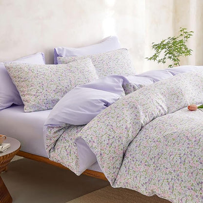 Wake In Cloud - Floral Comforter Set, Cute Vintage Flower Cottagecore Aesthetic for Women Teen Girls, Soft Lightweight Dorm Bedding, 3 Pieces, Lilac, Queen Size