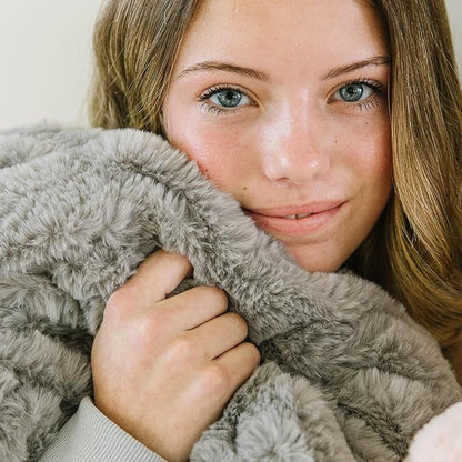 Minky Designs Ash Gray Minky Blanket – Ultra Soft Faux Fur Throw Blanket for Couch, Bed & Home – Fluffy, Warm & Luxurious – Chic Collection (X-Large, 60x84)