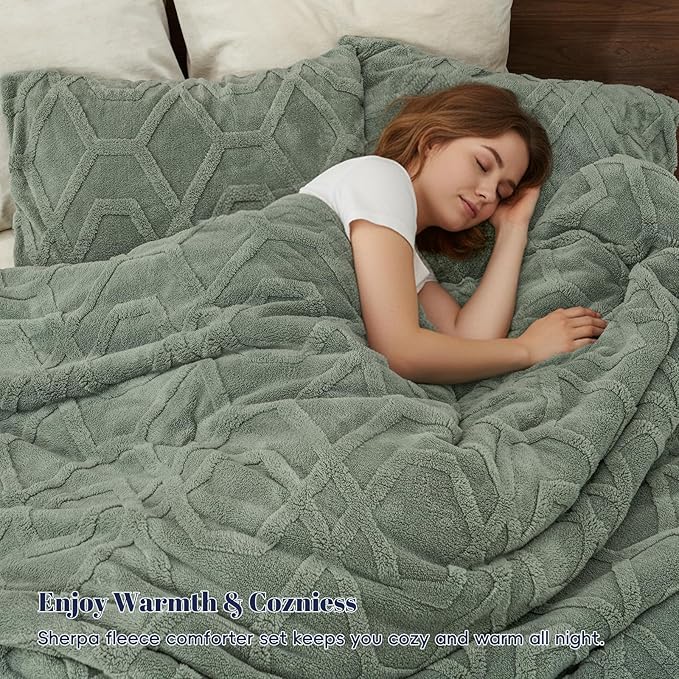 PHF Warm Sherpa Fleece Queen Comforter Set, 3D Tufted Fluffy Sage Green Bedding for Winter, Soft 3 Pieces Shaggy Bed Set, 1 Comforter (90"x90") and 2 Pillowcases (20"x26")