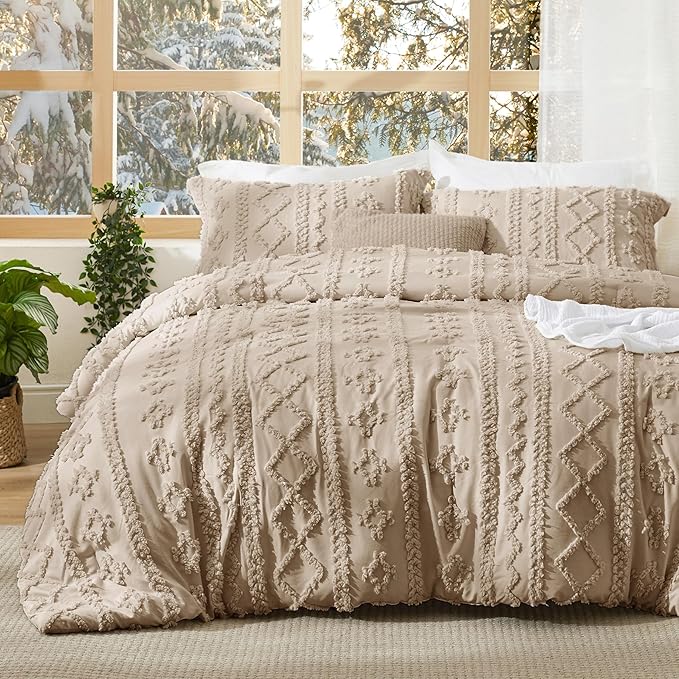 Bedsure Tufted Boho Comforter Set Full Size - Khaki Boho Bed Set, GentleSoft™ 3 Pieces Farmhouse Shabby Chic Embroidery Bedding, Gifts for Woman, Soft Jacquard Full Comforter for All Seasons