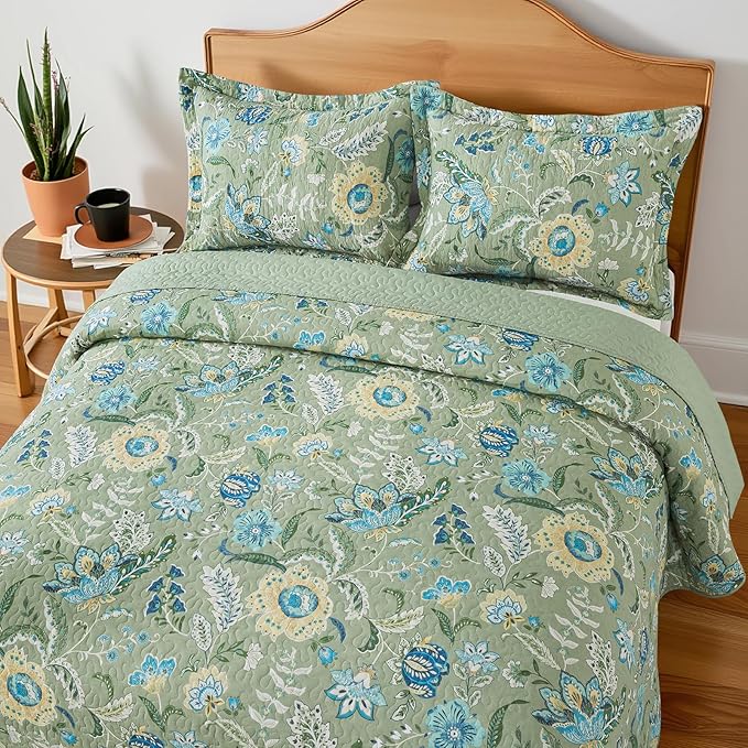 BEDIFANY Farmhouse King Quilt Bedding Set - Cotton Lightweight Bedspread with Floral Pattern, 98x106 Inch All Season Coverlet Set, 3 Piece (Quilt + 2 Pillow Shams)