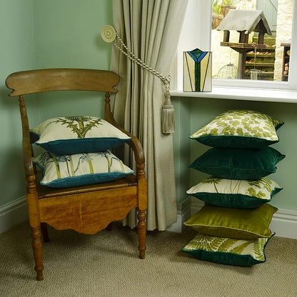 McAlister Textiles Decorative Tapestry Throw Pillow Cover Scatter Cushion with Blue Green Thistle Tapestry Design & Green Velvet Backing for Lounge, Bedroom & Garden