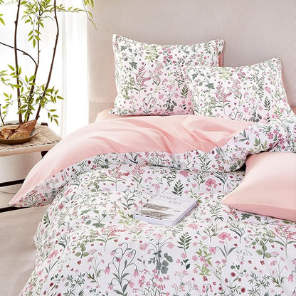 Wake In Cloud - Floral Comforter Set, Shabby Chic Cottage Garden Botanical Flower Style with Elegant Wildflower Pattern, Soft Lightweight Bedding, 3 Pieces, Pink White, Queen Size