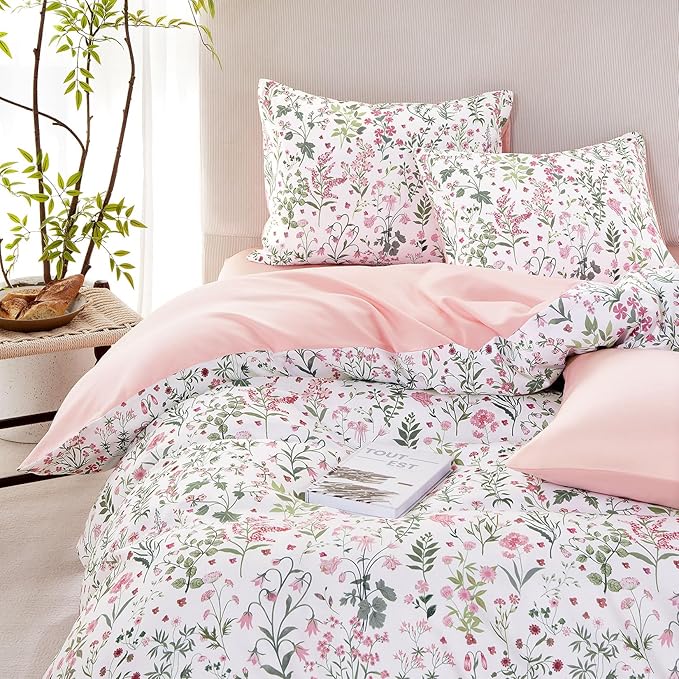 Wake In Cloud - Floral Comforter Set, Shabby Chic Cottage Garden Botanical Flower Style with Elegant Wildflower Pattern, Soft Lightweight Bedding, 3 Pieces, Pink White, Twin/Twin XL Size