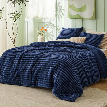 Bedsure Queen Comforter Set - GentleSoft™ 3 Pieces Fluffy Double-Side Fleece Comforter Set, Cozy Striped Room Decor Aesthetic, Luxury Navy Bedding Queen Size with 2 Pillowcases, 90x90 Inches