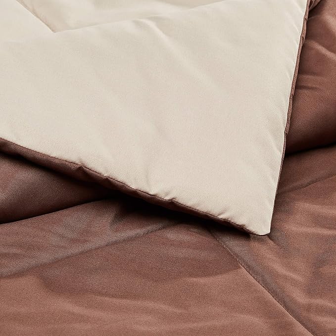 Amazon Basics Reversible Lightweight Microfiber All Season Comforter Blanket, Washable, Twin/Twin XL, Chocolate/Khaki