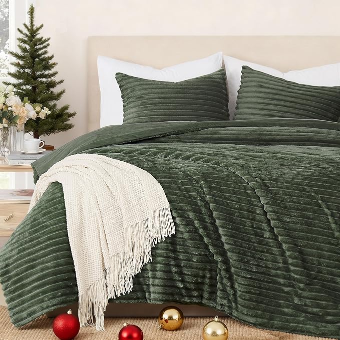 Geniospin Fleece King Size Comforter Set, Soft Fuzzy Fleece King Bedding Set, 3-Pieces Olive Green Comforter Set for All Season, Warm Fluffy Comforter with 2 Pillow Cases