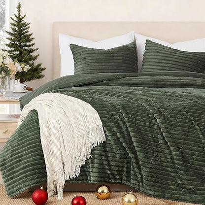 Geniospin Fleece King Size Comforter Set, Soft Fuzzy Fleece King Bedding Set, 3-Pieces Olive Green Comforter Set for All Season, Warm Fluffy Comforter with 2 Pillow Cases