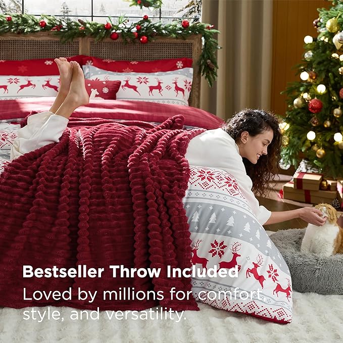 Bedsure Christmas Twin Comforter Set - 4 Pieces Christmas Twin Bedding Set, Bed in a Bag with 1 Soft Reindeer Reversible Comforter, 1 Pillow Sham, 1 Throw Blanket and 1 Decorative