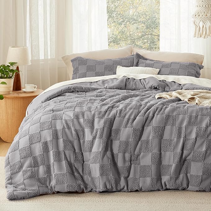 Bedsure King Size Comforter Set Grey, Boho Tufted Bed Set, Checkered Farmhouse Shabby Chic Bedding, 3 Pieces, 1 Plaid Geometric Comforter and 2 Pillow Shams