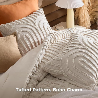 Bedsure Boho Tufted Beige Comforter King Size, GentleSoft™ 3 Pieces Boho Farmhouse Decor Bedding, Arch Shabby Chic Bedding for All Seasons, 1 Bed Comforter, 2 Pillow Shams, 104x90 Inches