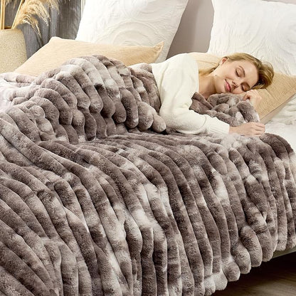 Cozy Bliss Faux Fur Throw Blanket for Couch, Cozy Warm Plush Striped Blanket for Sofa Bedroom Living Room, 108 * 90 Inches Tie-dye Grey