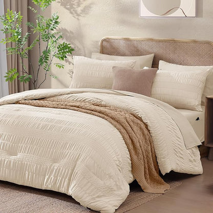 CASAAGUSTO King Size Comforter Set, 7 Pieces Beige Seersucker Bed in a Bag King Soft All Seasons, King Bedding Sets with Comforter, Flat Sheet, Fitted Sheet, 2 Pillow Shams, 2 Pillowcases