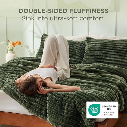 Bedsure Queen Comforter Set - GentleSoft™ 3 Pieces Fluffy Double-Side Fleece Comforter Set, Cozy Striped Room Decor Aesthetic, Luxury Olive Green Bedding Queen Size with 2 Pillowcases, 90x90 Inches