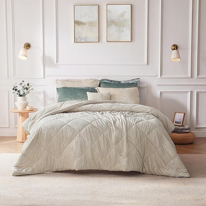 Intelligent Design Queen Comforter Set Velvet Comforters Queen Bedding Reversible, All Season, Diamond Quilted Bedding Microfiber Queen Size Comforters, Felicia, Full/Queen, Champagne 4 Piece