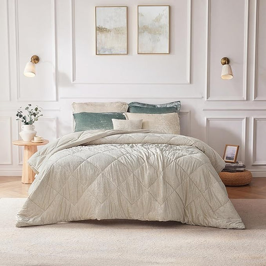 Intelligent Design Twin Comforter Set Velvet Comforters Twin Bedding Reversible, All Season, Diamond Quilted Bedding Microfiber Twin Size Comforters, Felicia, Twin/Twin XL, Champagne 3 Piece