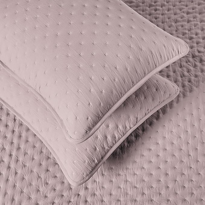 Amazon Basics Brushed Microfiber Quilt Set, Extra Soft with Natural Texture, 3-Piece, Queen/Full, Purple