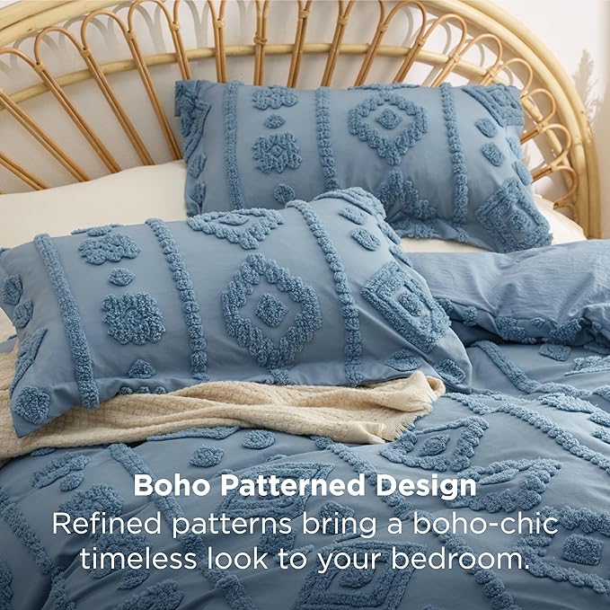 Bedsure Boho Tufted Blue Comforter Set Queen Size, GentleSoft™ 3 Pieces Boho Farmhouse Decor Bedding, Exquisite Shabby Chic Bedding for All Seasons, 1 Bed Comforter, 2 Pillow Shams, 90x90 Inches