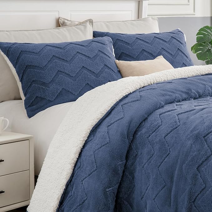 BEDELITE Fluffy Twin Comforter Set - Super Soft Sherpa Navy Comforter for Twin Size Bed, Luxury Warm Bedding Set for Winter, Fuzzy Bed Set 2 Piece (1 Comforter, 1 Pillowcase)