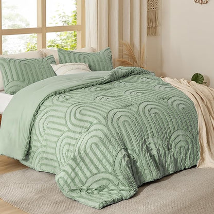 Bedsure Boho Tufted Green Comforter Full Size, GentleSoft™ 3 Pieces Boho Farmhouse Decor Bedding, Arch Shabby Chic Bedding for All Seasons, 1 Bed Comforter, 2 Pillow Shams, 82x86 Inches