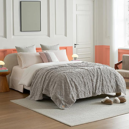 UGG Faux Fur Full/Queen Blanket, Double-Sided Fluffy Blanket, Cozy Oversized Throw for Couch, Washable Bedding for Full or Queen Bed, Luxury Home Decor, 90" x 90", Seal Grey (Adalee)
