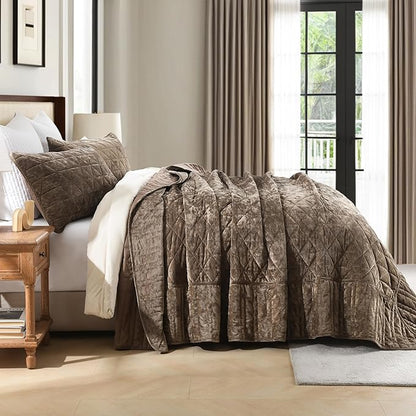 Homzard Velvet California King Size Comforter Set, Mocha Brown Quilt Bedding Set (118”*106”) with 2 Pillow Shams, Patchwork Bedspread Set, Lightweight Bedding Coverlet 3 Piece