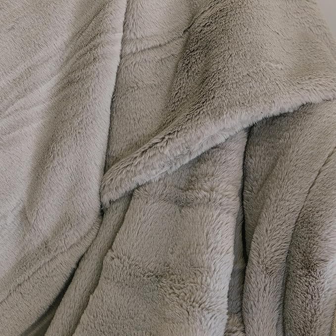 Minky Designs Ash Gray Minky Blanket – Ultra Soft Faux Fur Throw Blanket for Couch, Bed & Home – Fluffy, Warm & Luxurious – Posh Collection (Medium, 50x60)