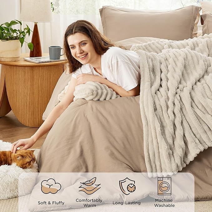 Bedsure Comforter Queen Size 5 Pieces - Queen Size Comforter Set with Fleece Throw Blanket and Decorative Pillow, Lightweiget Bedding Comforter Sets, All Season Bedding Sets, Khaki
