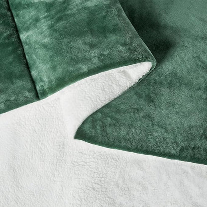 Amazon Basics Reversible Sherpa Comforter Set with Pillow Sham, Twin/Twin XL, Green