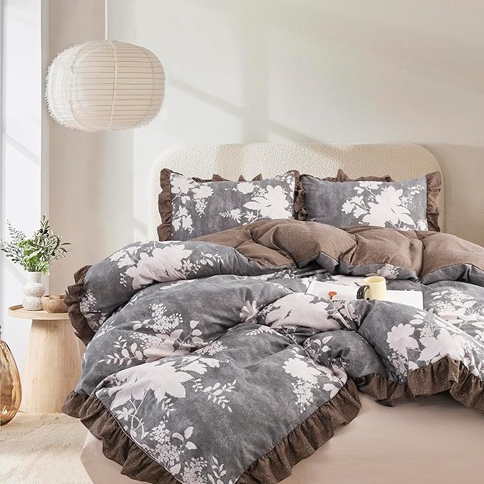 Oli Anderson 3 Piece Floral Comforter Set, Vintage Botanical Print Bedding Set, Farmhouse Lightweight Cottagecore Bed in a Bag with Ruffle Flowers Comforter (Brown, Queen)