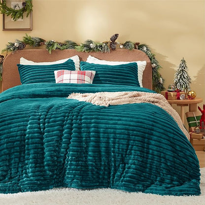Bedsure King Size Comforter Set - GentleSoft™ 3 Pieces Fluffy Double-Side Fleece Comforter Set, Cozy Striped Room Decor Aesthetic, Luxury Teal King Bedding with 2 Pillowcases, 104x90 Inches