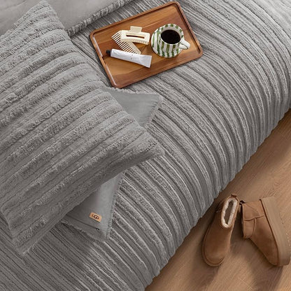 UGG Kenzie Full/Queen Comforter Set with 2 Pillow Shams Plush Faux Fur Bedding Soft Warm Down Alternative Comforter Washable Hypoallergenic Fluffy Blanket Set for Bedroom, Full/Queen Size, Seal Grey