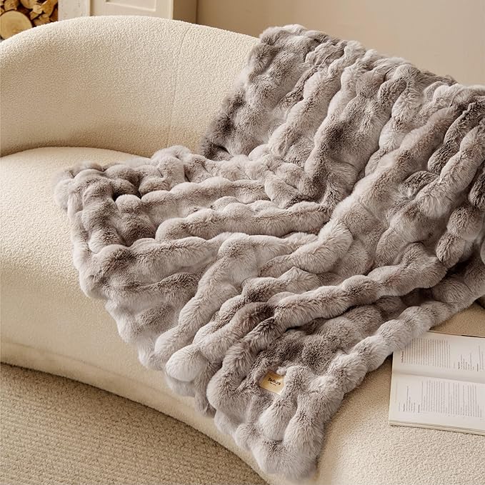 Bedsure GentleSoft Fluffy Fuzzy Twin Blanket, Soft Cozy Fleece Faux Fur Blanket, Pink Decorations Minky Velvet Couch Cover, Thick Warm Plush Women Men Birthday Gifts, 870GSM, Tie-dye Brown