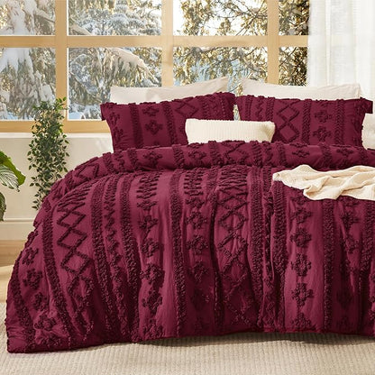 Bedsure Tufted Boho Comforter Set Queen Size - Burgundy Boho Bed Set, GentleSoft™ 3 Pieces Farmhouse Shabby Chic Embroidery Bedding, Gifts for Woman, Soft Jacquard Queen Comforter for All Seasons