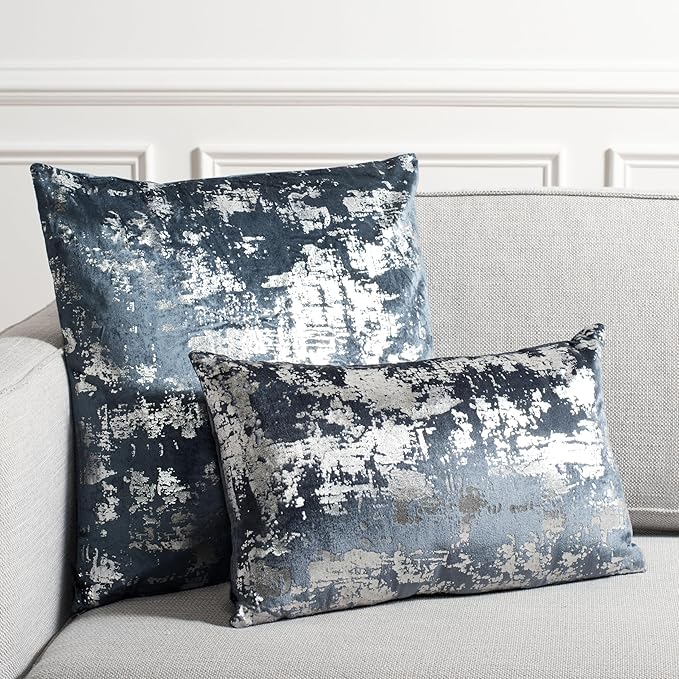 SAFAVIEH Home Collection Edmee Glam Metallic Midnight Blue/Silver 18-inch Square Pillow with Insert