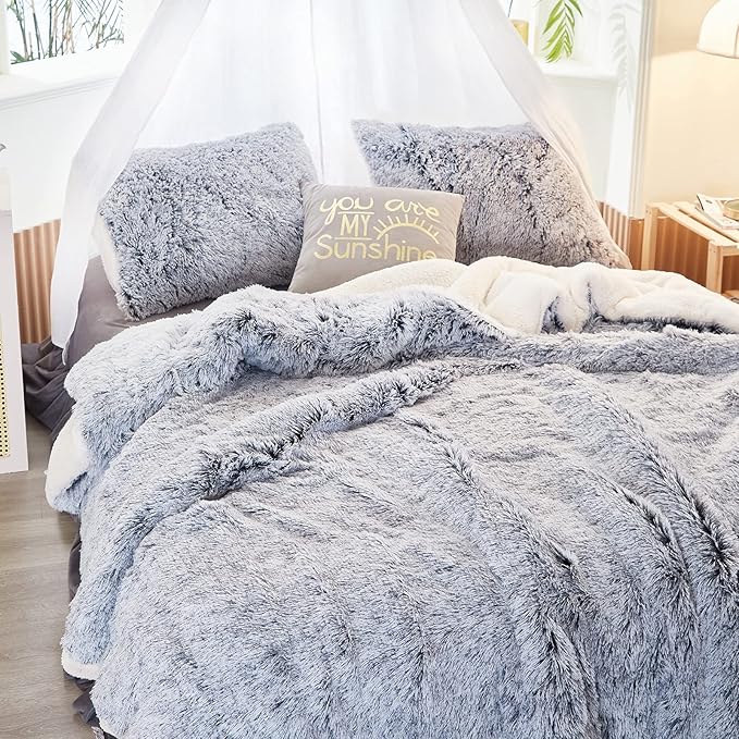 Luxury Faux Fur Shaggy Comforter Set Twin Size, Plush & Sherpa Reversible Comforter Grey with White, 3 Pieces Fluffy Fuzzy Bedding Set Ultra Soft and Warm for Winter (1 Comforter + 2 Pillowcases)