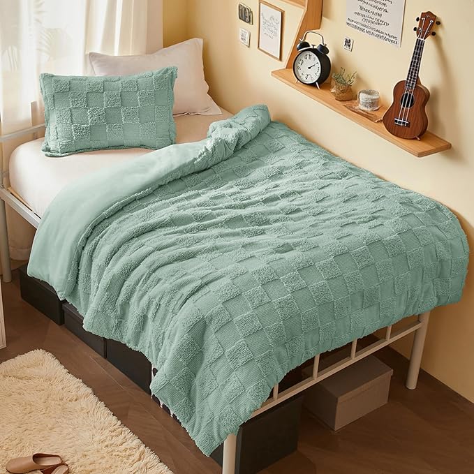 Joiedomi Tufted Twin Comforter Set, 2 Pieces Sage Green Boho Twin Bedding Set with 1 Plaid Geometric Comforter and 1 Pillow Sham, Checkered Bed in a Bag for All Seasons
