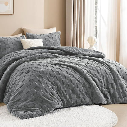 Litanika Fluffy Full Size Comforter Set Light Grey，3 Pieces Warm Sherpa Fleece Winter Bedding Set, Jacquard Checkered Plush Fuzzy Bed Set(1 Comforter, 2 Pillowcases)