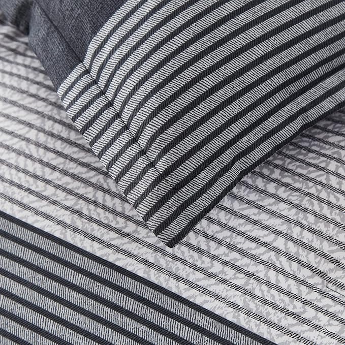 7 Pieces Bed in a Bag Black Grey Queen Size Comforter Set, Lightweight Striped Microfiber Bedding Comforter Sets for Queen Bed (1 Comforter, 2 Pillowcase, 2 Pillow Shams,1 Flat Sheet, 1 Fitted Sheet)